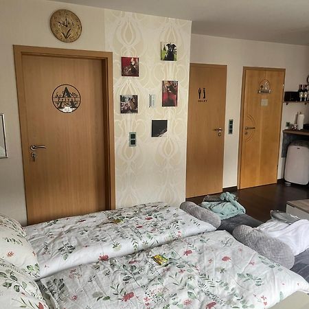 Gaestezimmer In Ratingen Bei Duesseldorf Mit Einem Hauch Luxus Εξωτερικό φωτογραφία